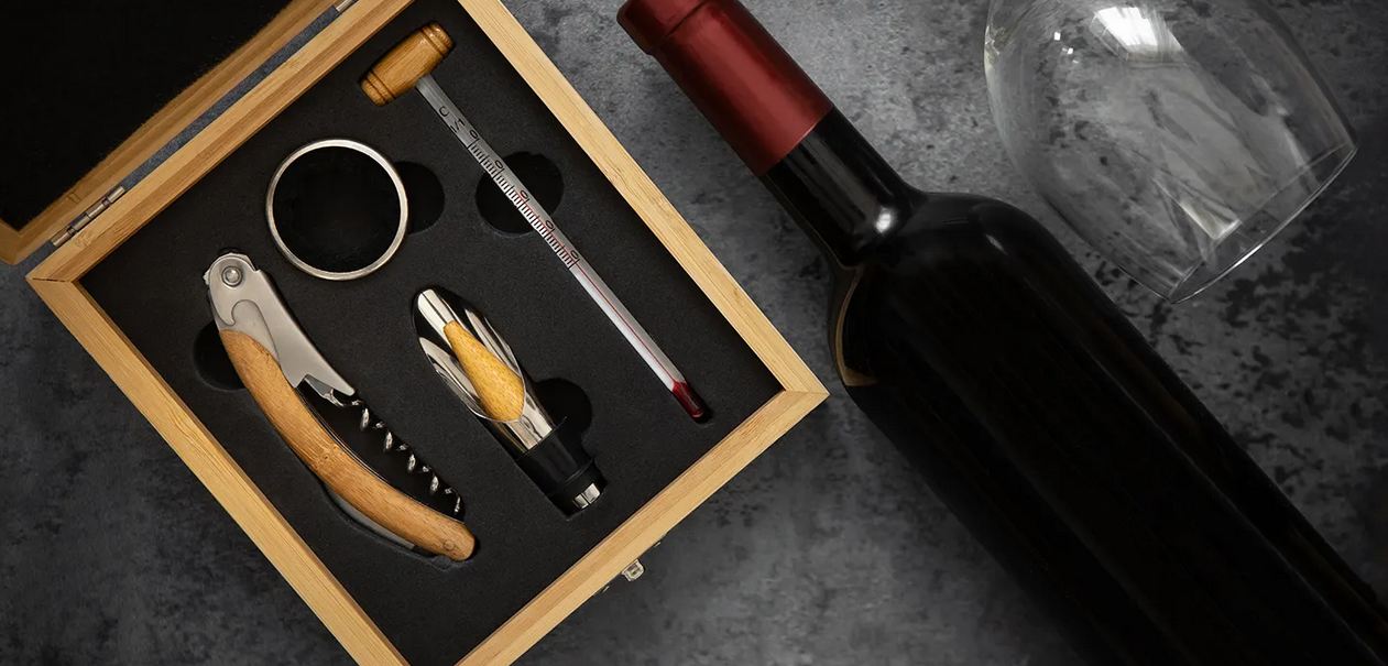Vinski set u drvenoj kutiji 4/1 MT