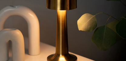Stona lampa LED J1