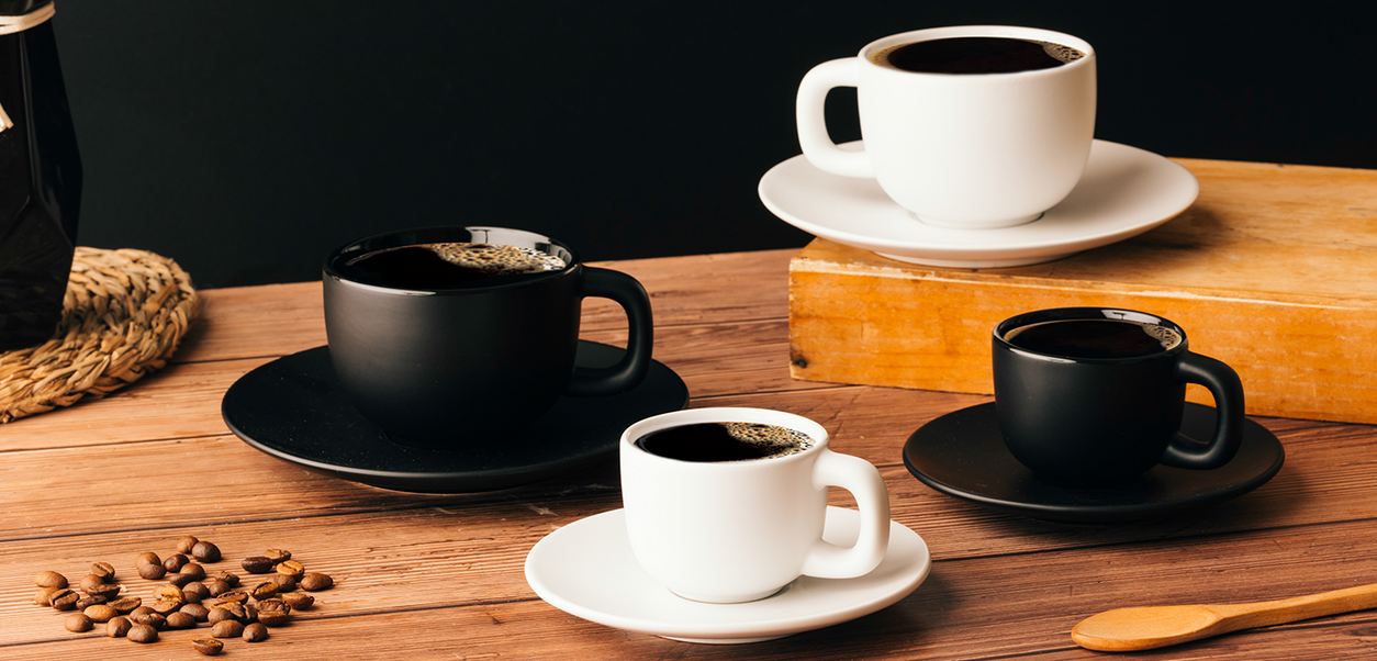 Set od dve keramičke šolje za espresso sa tacnama, 2 x 85 ml