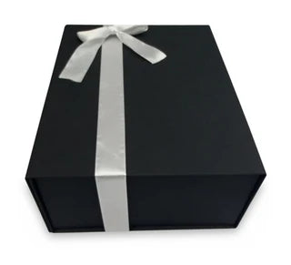Collapsible magnetic gift box